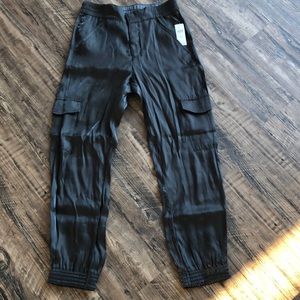 🌺HOST PICK🌺 NWT Anthropologie silky cargo style pants